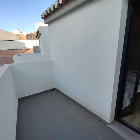 Typical House Downtown Private Entrance