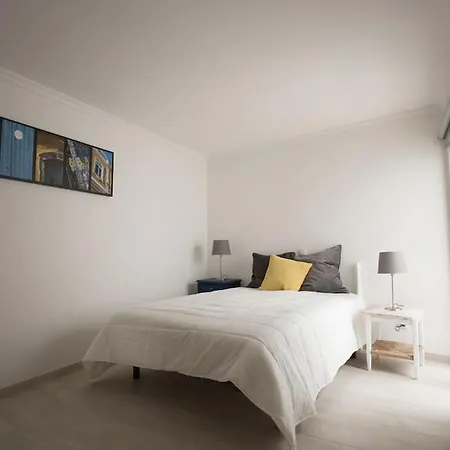 Typical House Downtown Private Entrance 펜션